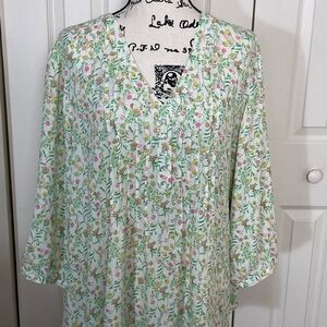 Rose & Olive Top Women's 3/4 Button Sleeve Pin Tuck White Floral Sz 2X Bohemian